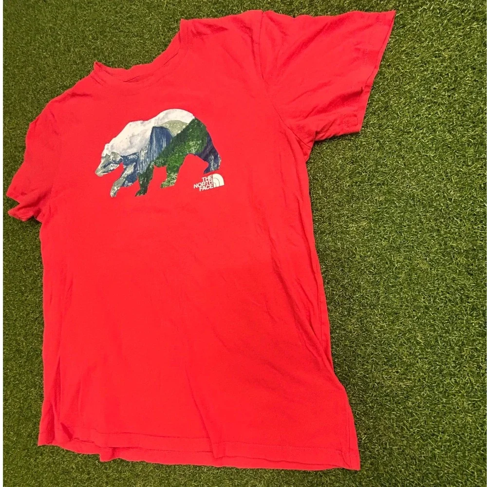 The North Face Mens Red California Bear Mountain Graphic T-Shirt Size M
